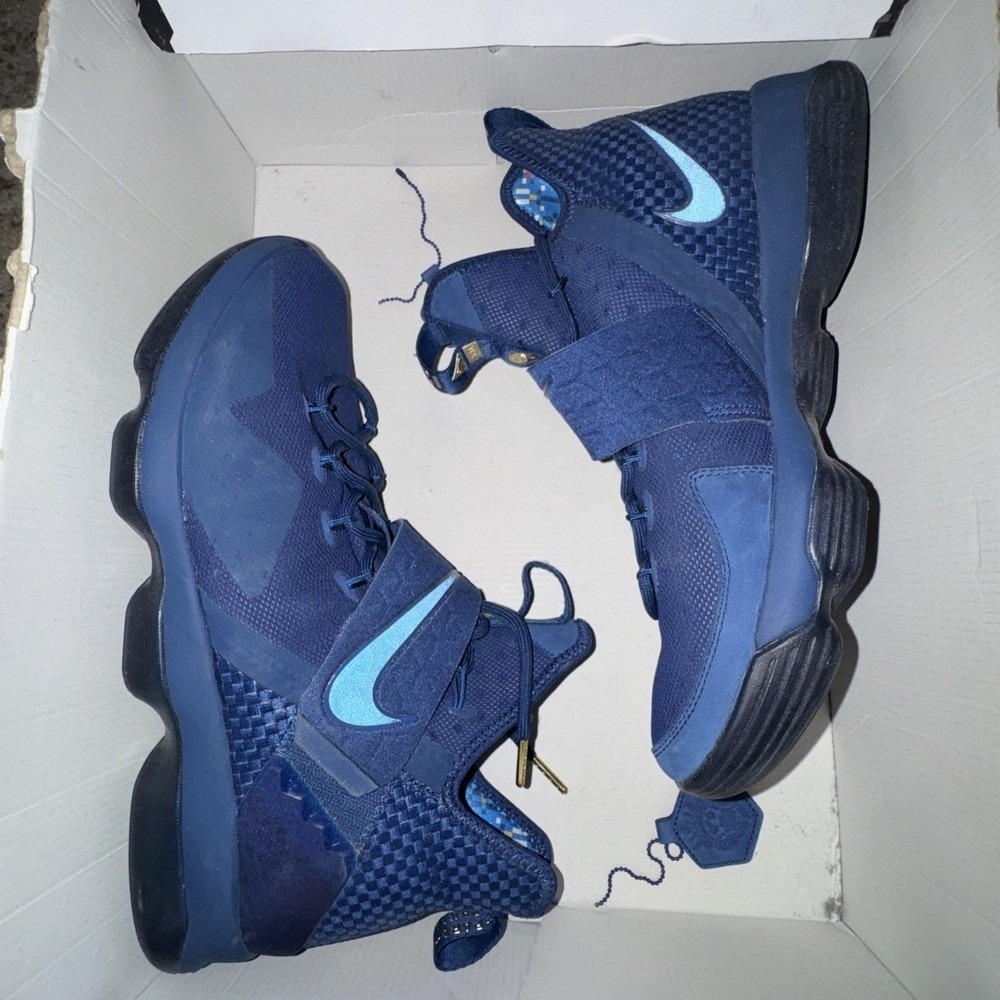 Nike Lebron XIV 14 Limited Agimat Philippines Basketball Shoe 852402-400 Sz 11